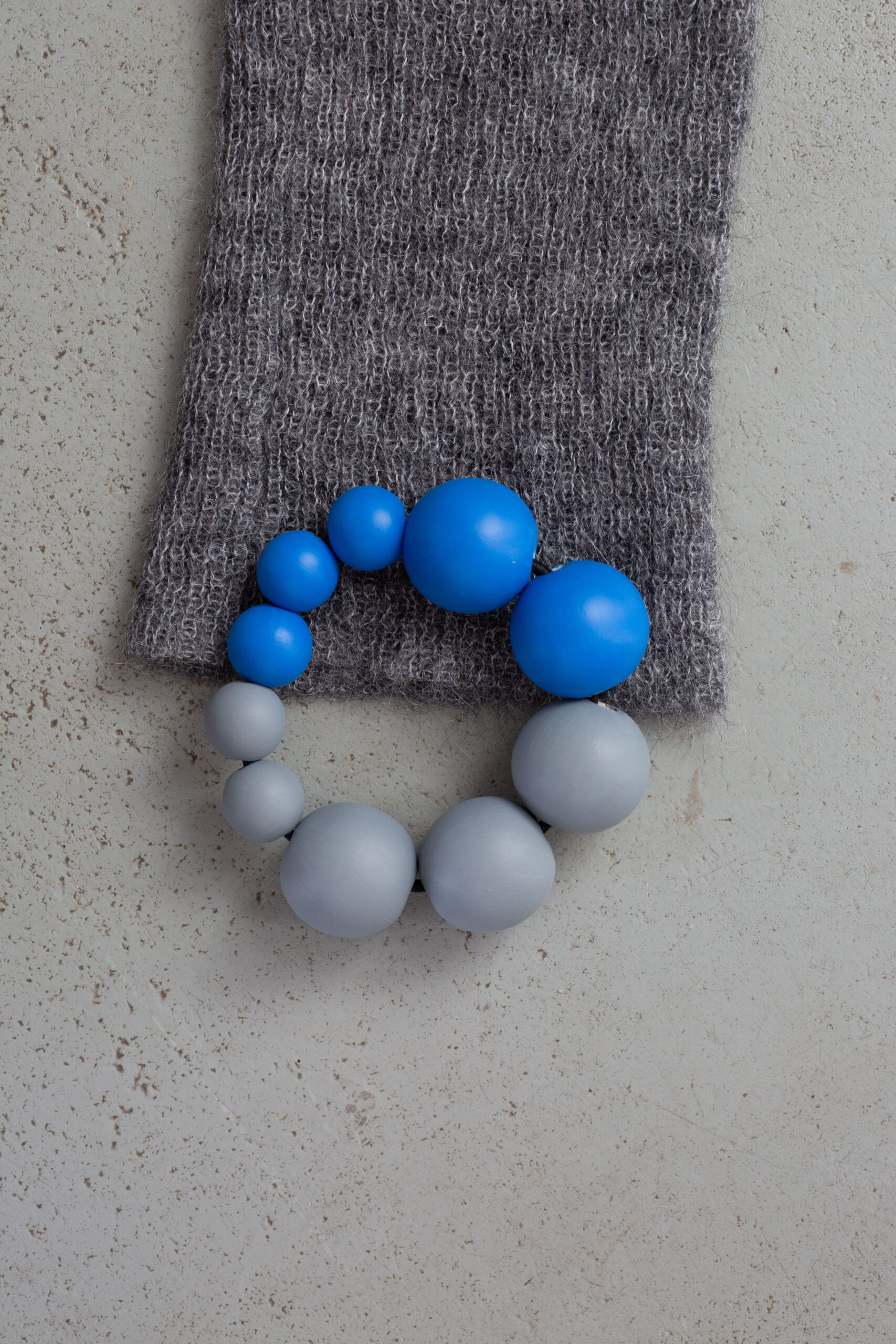 APPENDIX armband | light grey & cyan