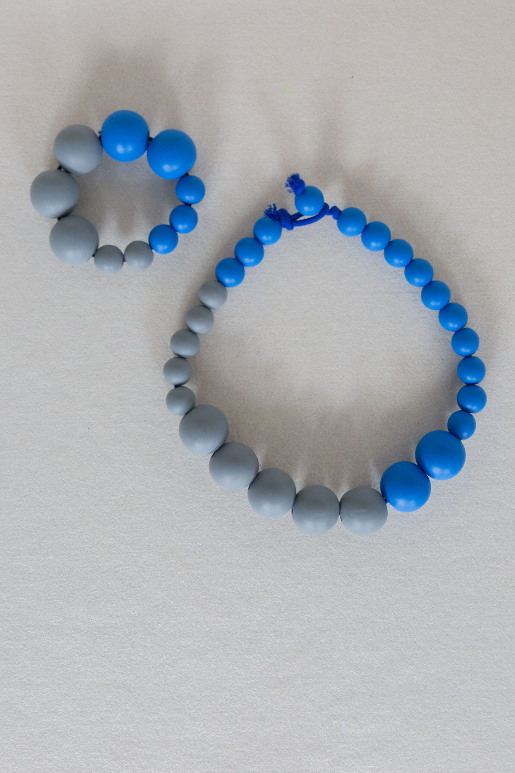 APPENDIX armband | light grey & cyan - Afbeelding 4