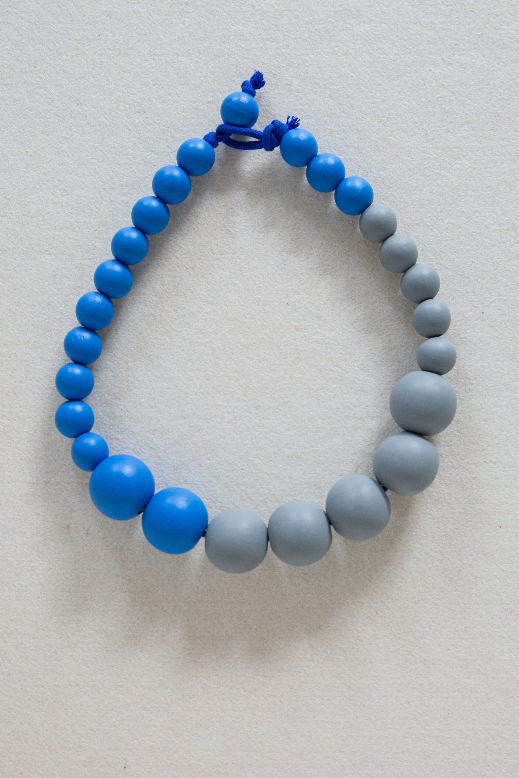 ACCOLADE ketting | light grey & cyan - Afbeelding 7